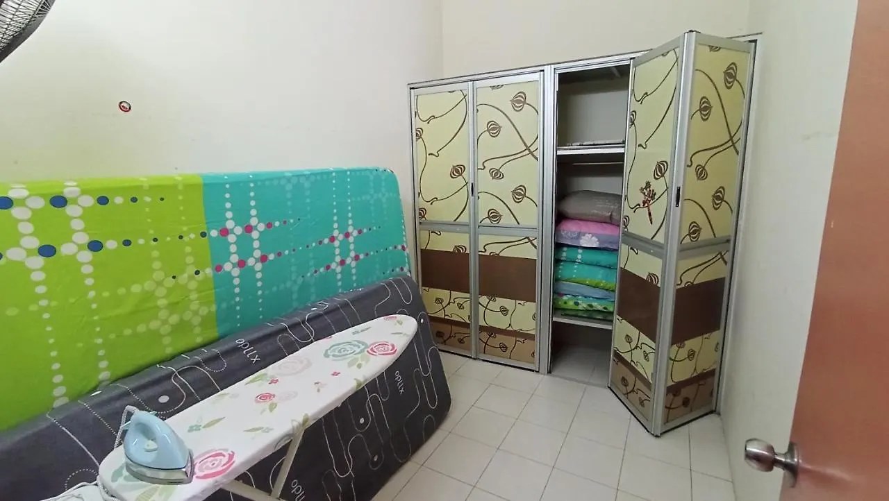 Homestay Ksb 448, Kuala Sungai Baru, Melaka Kuala Lumpur